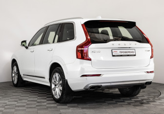 Подержанный автомобиль Volvo XC90 2018 года (8 фото)
