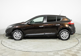 Подержанный автомобиль Renault Megane Hatchback 2014 года (8 фото)