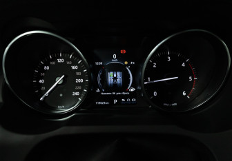 Подержанный автомобиль Land Rover Range Rover Evoque 2016 года (12 фото)