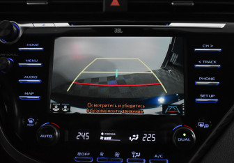 Подержанный автомобиль Toyota Camry Sedan 2020 года (18 фото)