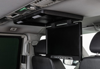 Подержанный автомобиль Volkswagen Multivan 2010 года (23 фото)