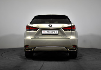 Подержанный автомобиль Lexus RX 2019 года (7 фото)