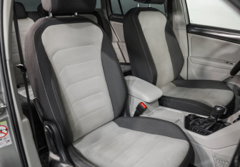 Подержанный автомобиль Volkswagen Tiguan 2017 года (22 фото)
