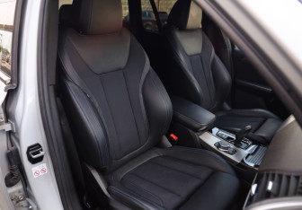 Подержанный автомобиль BMW X3 2018 года (24 фото)