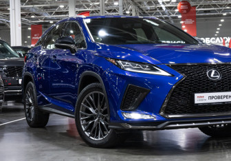 Подержанный автомобиль Lexus RX 2021 года (6 фото)