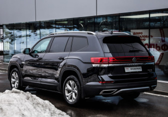 Подержанный автомобиль Volkswagen Teramont 2021 года (8 фото)