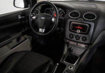 Подержанный автомобиль Ford Focus Hatchback 2011 года (71 фото)