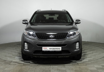 Подержанный автомобиль Kia Sorento 2017 года (2 фото)