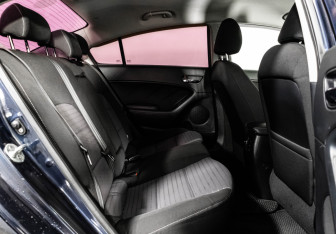 Подержанный автомобиль Kia Cerato Sedan 2017 года (20 фото)