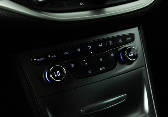 Подержанный автомобиль Opel Astra Wagon 2019 года (16 фото)