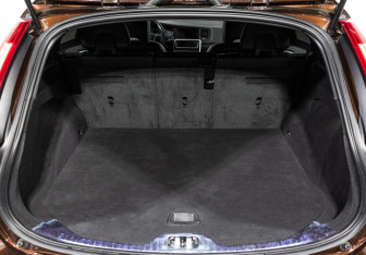 Подержанный автомобиль Volvo V60 Cross Country 2016 года (20 фото)