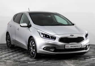 Подержанный автомобиль Kia Ceed Hatchback 2013 года (4 фото)