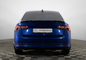 Подержанный автомобиль Skoda Octavia Liftback 2020 года (6 фото)