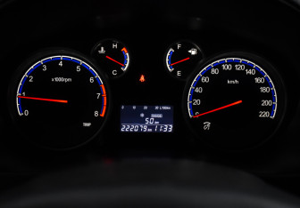 Подержанный автомобиль Suzuki SX4 Hatchback 2013 года (15 фото)