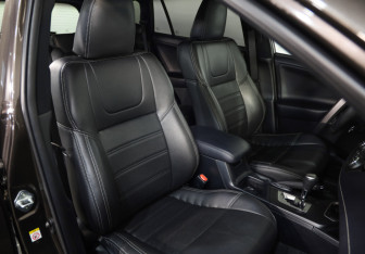 Подержанный автомобиль Toyota RAV4 2019 года (23 фото)