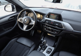 Подержанный автомобиль BMW X4 2018 года (9 фото)