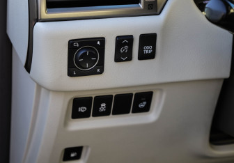 Подержанный автомобиль Lexus GX 2014 года (18 фото)