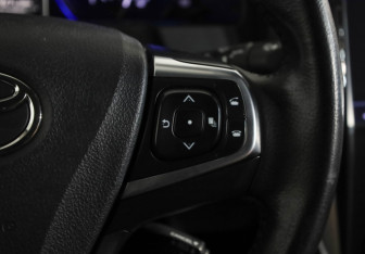 Подержанный автомобиль Toyota Camry Sedan 2017 года (12 фото)