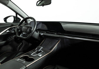 Подержанный автомобиль Omoda C5 2024 года (9 фото)