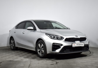 Подержанный автомобиль Kia Cerato Sedan 2021 года (3 фото)