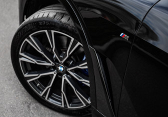 Подержанный автомобиль BMW X7 2020 года (13 фото)