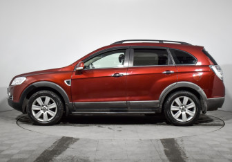 Подержанный автомобиль Chevrolet Captiva 2008 года (8 фото)