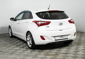 Подержанный автомобиль Hyundai i30 Hatchback 2013 года (7 фото)