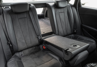 Подержанный автомобиль Audi A4 Sedan 2018 года (26 фото)
