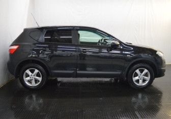 Подержанный автомобиль Nissan Qashqai 2010 года (4 фото)