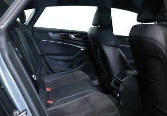 Подержанный автомобиль Audi A7 2019 года (24 фото)