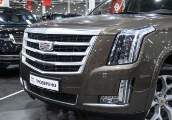 Подержанный автомобиль Cadillac Escalade Suv 2015 года (2 фото)