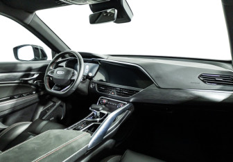 Подержанный автомобиль Geely Tugella 2023 года (9 фото)