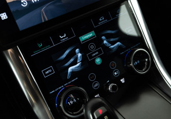 Подержанный автомобиль Land Rover Range Rover Sport 2013 года (21 фото)