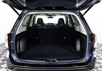 Подержанный автомобиль Subaru Forester Suv 2018 года (35 фото)