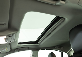 Подержанный автомобиль Lexus ES 2013 года (18 фото)