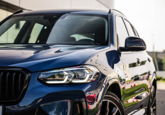 Подержанный автомобиль BMW X3 2021 года (2 фото)
