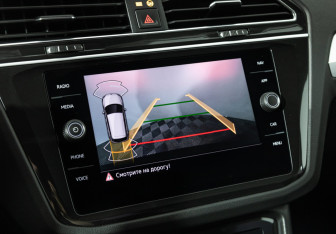 Подержанный автомобиль Volkswagen Tiguan 2021 года (17 фото)
