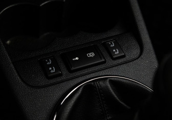 Подержанный автомобиль Skoda Fabia Hatchback 2013 года (13 фото)