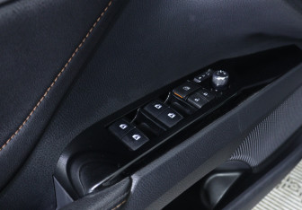 Подержанный автомобиль Toyota Camry Sedan 2019 года (10 фото)