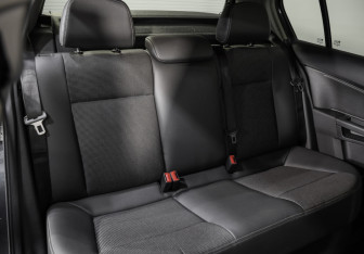 Подержанный автомобиль Opel Astra Hatchback 2006 года (20 фото)