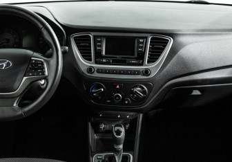 Подержанный автомобиль Hyundai Solaris Sedan 2021 года (14 фото)