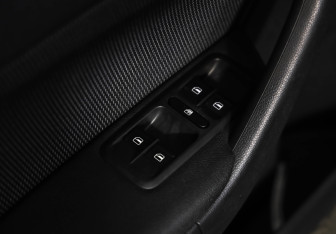 Подержанный автомобиль Skoda Yeti 2012 года (19 фото)