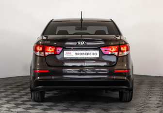 Подержанный автомобиль Kia Rio Sedan 2016 года (6 фото)