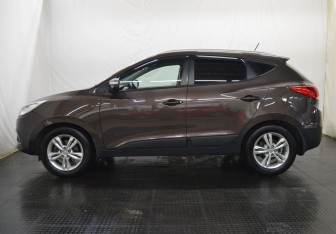 Подержанный автомобиль Hyundai ix35 2013 года (8 фото)
