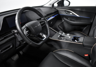 Подержанный автомобиль Omoda C5 2023 года (9 фото)