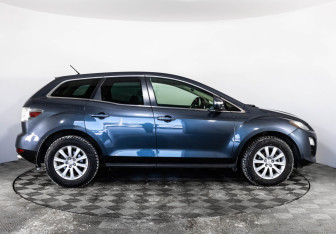 Подержанный автомобиль Mazda CX-7 2011 года (4 фото)