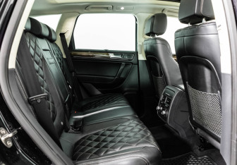 Подержанный автомобиль Volkswagen Touareg 2017 года (20 фото)