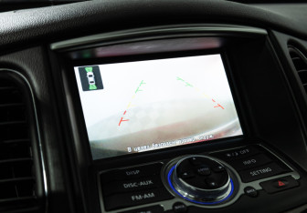 Подержанный автомобиль Infiniti QX50 2016 года (17 фото)