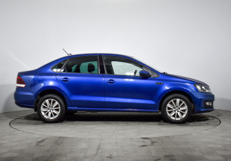 Подержанный автомобиль Volkswagen Polo Sedan 2020 года (4 фото)