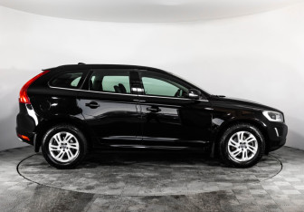 Подержанный автомобиль Volvo XC60 2017 года (4 фото)